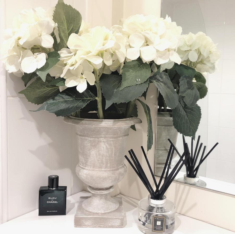 Soak Up The Light At A Soothing, Stylish Apartment In Swansea Marina 外观 照片