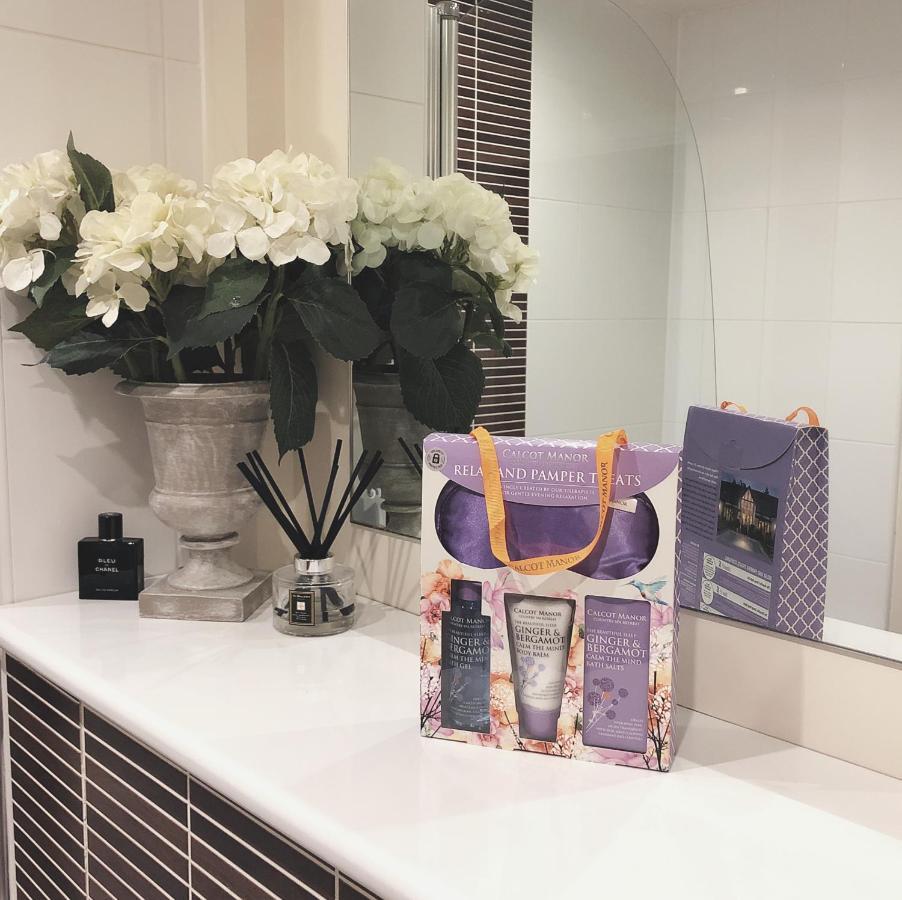 Soak Up The Light At A Soothing, Stylish Apartment In Swansea Marina 外观 照片